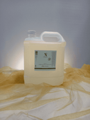Traubenkernöl von d'Natureza - Saboaria da Serra, Lda, in Flaschen von 70ml bis 5L, ideal für natürliche Körperpflege.