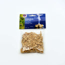 Räucherware Zedernholz von Dessauer, 25 g, zeigt getrocknete Zedernholzspäne für Räucherzwecke in einer Verpackung.