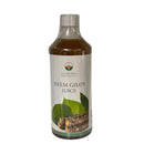 Eine Flasche „Neem Giloy Juice“ von Ayurveda Specialist mit Abbildungen von Neemblättern und Giloy-Stängeln.