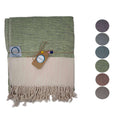 Hellgraues Hamamtuch "Rugged Towel" von Ecobain, 160x95 cm, aus weichem, atmungsaktivem Baumwollstoff, liegt flach auf einer Oberfläche.