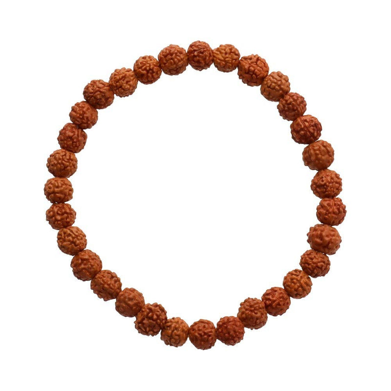 Rudraksha-Perlenarmband, kreisförmige Anordnung, weißer Hintergrund.