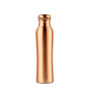 Eine elegante kupferfarbene wasserflasche aus metall mit schraubverschluss und 1 liter fassungsvermögen