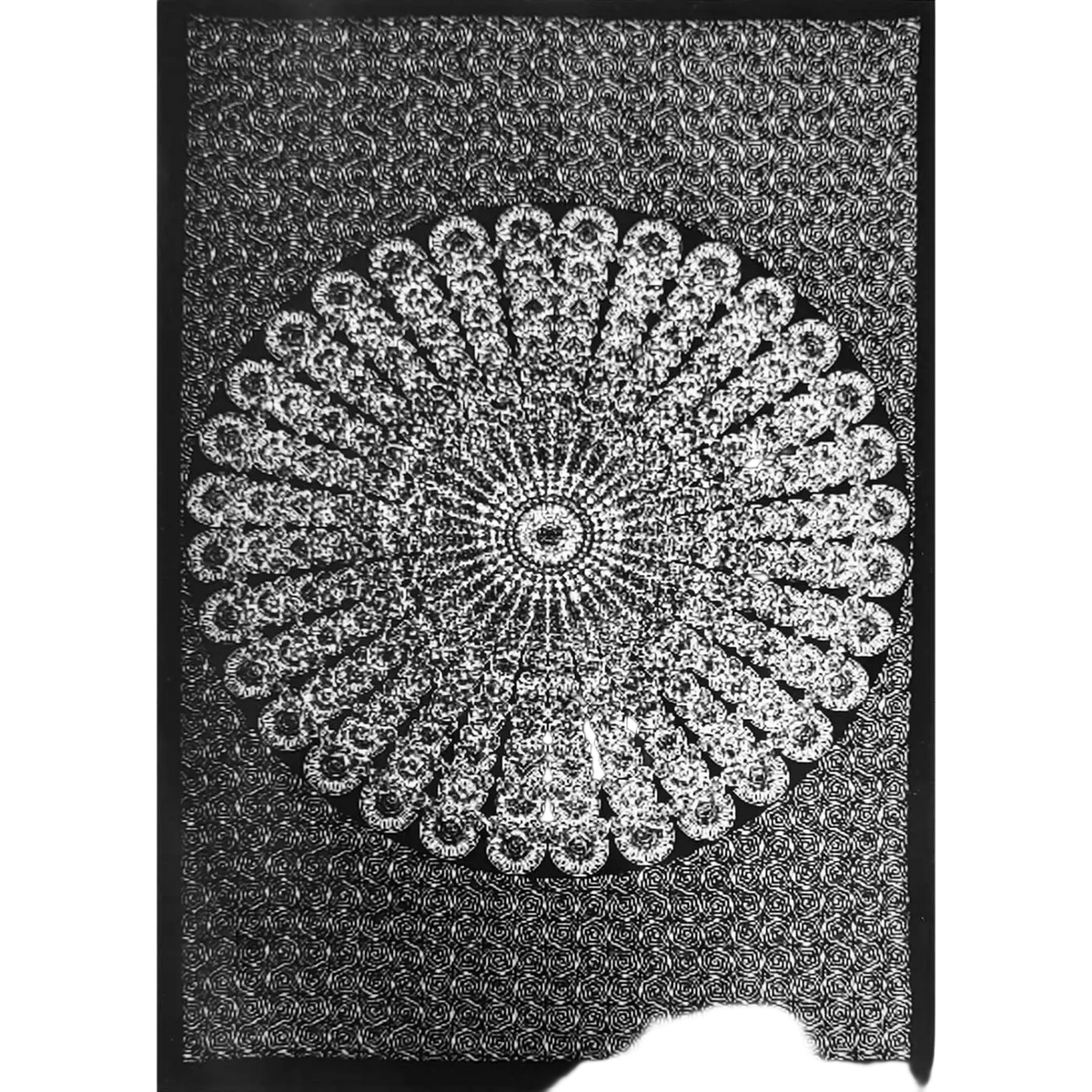 Schwarz-weißer floraler Mandala-Wandteppich Ritualtuch von Yak & Yeti, 140x213 cm, mit detaillierten Mandala-Mustern