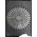 Schwarzer floraler mandala-wandteppich ritualtuch 140x213 cm mit weißem mandala und rosenmustern für positive atmosphäre