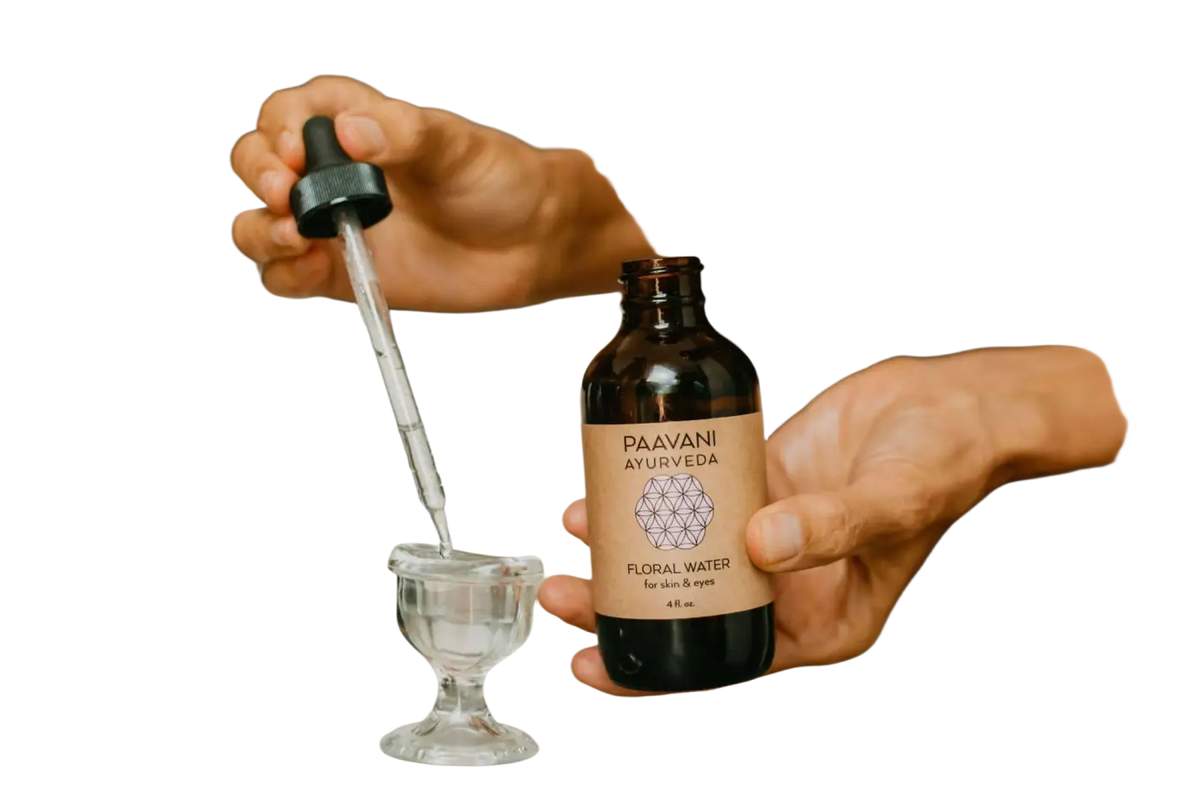 Glas-Augenwaschbecher von PAAVANI Ayurveda für sanfte Augenreinigung, Hydratation und Aufhellung, transparentes Glasdesign