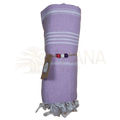 Soft lilac hamamtuch strandtuch mit weißen streifen und fransen ökologisch und sozial gewebt 100x180cm