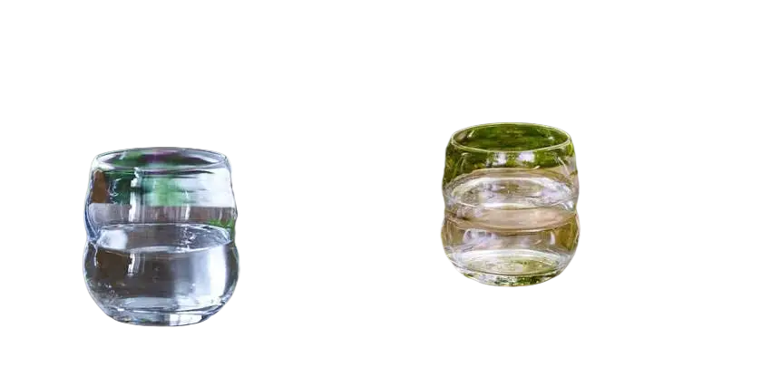 Heilige Geometrie Glas 250ml von Ancient Purity mit 24 Karat Gold Blume des Lebens, transparentes Trinkglas mit goldener Verzierung.