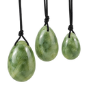 Gebohrtes Jade-Yoni-Ei von Artisans de Madagascar, 45 x 35 mm, handgefertigt, aus grünem Jade, sichtbar mit Bohrung, für Yoga und Wellness