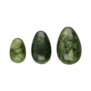 Drei polierte grüne jade yoni eier pack mit einzigartiger musterung und natürlicher jade oberfläche