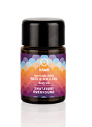 Gesichtsöl von Khadi mit Shatavari für Anti-Aging, in kleiner Flasche, zeigt das Öl in einer Glasflasche mit Pumpverschluss.