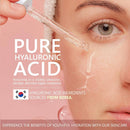 Gesichtsszene mit Koji White Serum zur Aufhellung dunkler Flecken, Hautpflegeprodukt in einer weißen Flasche