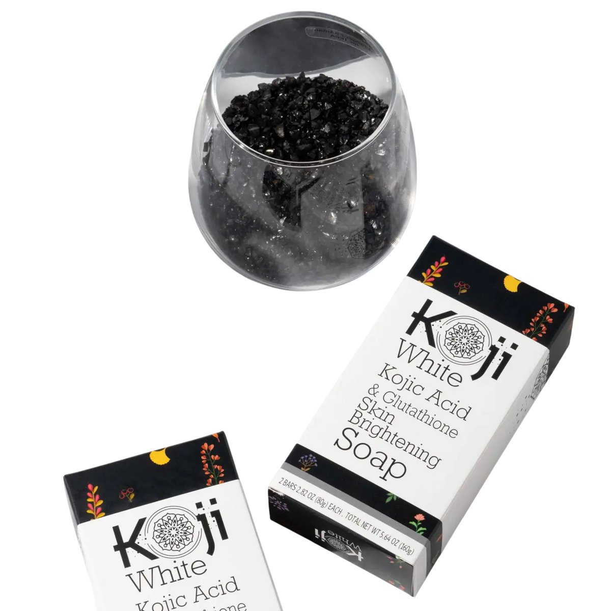 Koji White Gesichtshautaufhellungsseife mit Kojic-Säure und Glutathion, sichtbare Seifenstück auf weißem Hintergrund