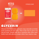 Roter Hintergrund mit der Schachtel „Koji White Kjoc Acid Skin Brightening Soap“ und zwei orangefarbenen Seifen auf der linken Seite und einer einfachen orangefarbenen Seife auf der rechten Seite. Der folgende Text erklärt die Vorteile von Glycerin für trockene oder empfindliche Haut.