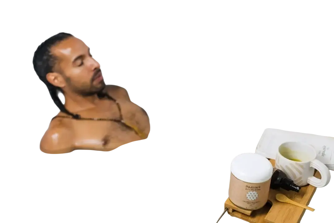 PAAVANI Ayurveda Kokosmilchbad Badesalz mit Kräutern für die Haut, beiges Kokosmilchbad im Becher, entspannendes Badeerlebnis