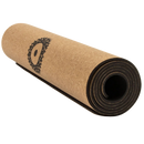 Schwarze, gerollte Kork-Yogamatte von Myga Eco in XL-Größe, kreisförmig, geeignet für Yoga und Fitnessübungen.