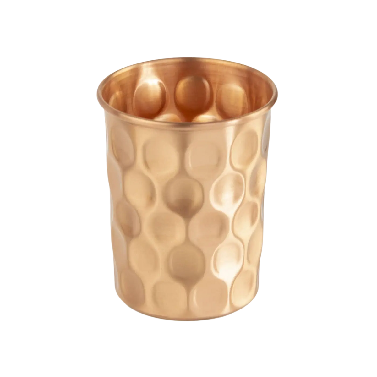 Zwei gehämmerte Kupferbecher, Trinkflaschen von Bodynova, mit warmem, handgefertigtem Design, im Nahaufnahmebild.