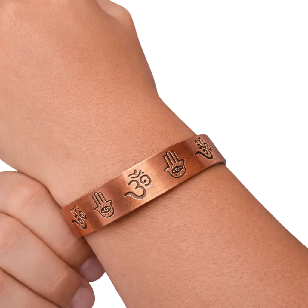 Kupferarmband Om und Hamsa-Hand mit zwei Magneten, Ayurveda Specialist B.V., gesundes Armband aus Kupfer, detailreiche Gestaltung
