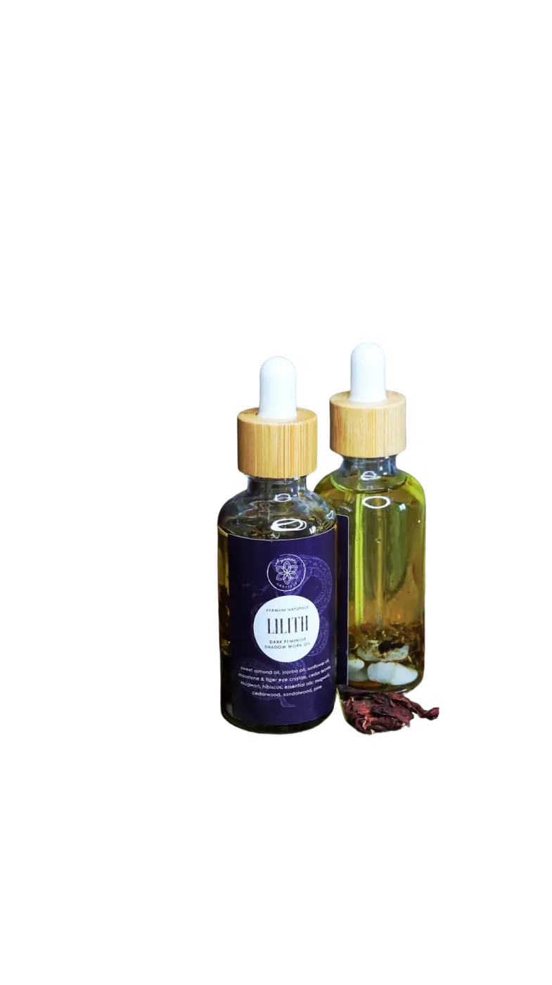 Ätherisches Lilith Oil von Ayamani Naturals mit Mondstein- und Tigeraugenkristallen für feminines Ritual und spirituelle Reinigung