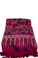 Vibranter magenta lunghi sarong pareo tuch mit goldenen und cremefarbenen blattmustern und fransen von mana shop