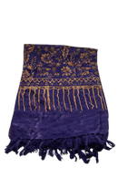 Deep purple lunghi sarong pareo tuch mit goldenen floralen und geometrischen mustern und fransen von mana shop