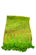Vibrantes limegrünes lunghi sarong pareo tuch mit goldenen und rostfarbenen mustern und fransensaum von mana shop