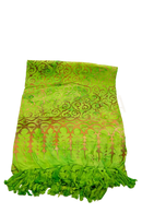 Vibrantes limegrünes lunghi sarong pareo tuch mit goldenen und rostfarbenen mustern und fransensaum von mana shop
