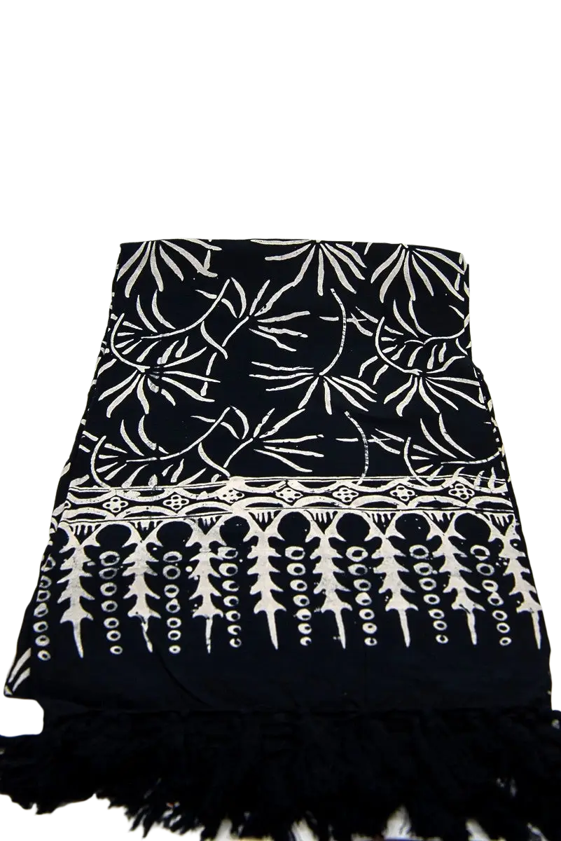 Schwarzes Hamamtuch im Lungi Sarong Pareo Stil, 160 x 115 cm, aus weichem Baumwolltuch.