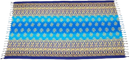 Vibranter blauer lunghi sarong tuch 160x115cm mit goldweißen sternmustern und geometrischem randdesign
