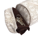 Beige zylindrische yogatasche asana bag aus baumwolle mit grauem eulenmuster und weißem reißverschluss, maharaja collection