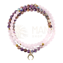 Delikate mala perlenkette mit rosenquarz und mondanhänger für spirituelles gleichgewicht am handgelenk