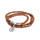 Brown mala wickel-armband aus sandelholz mit silbernen elefantenanhängern und om-motiv gewickeltes dreimal