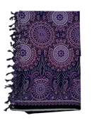 Violettes Mandala-Lunghi Sarong Tuch, 160x115cm, Hanftuch von Mana Kendra mit buntem Mandala-Design auf lila und schwarz