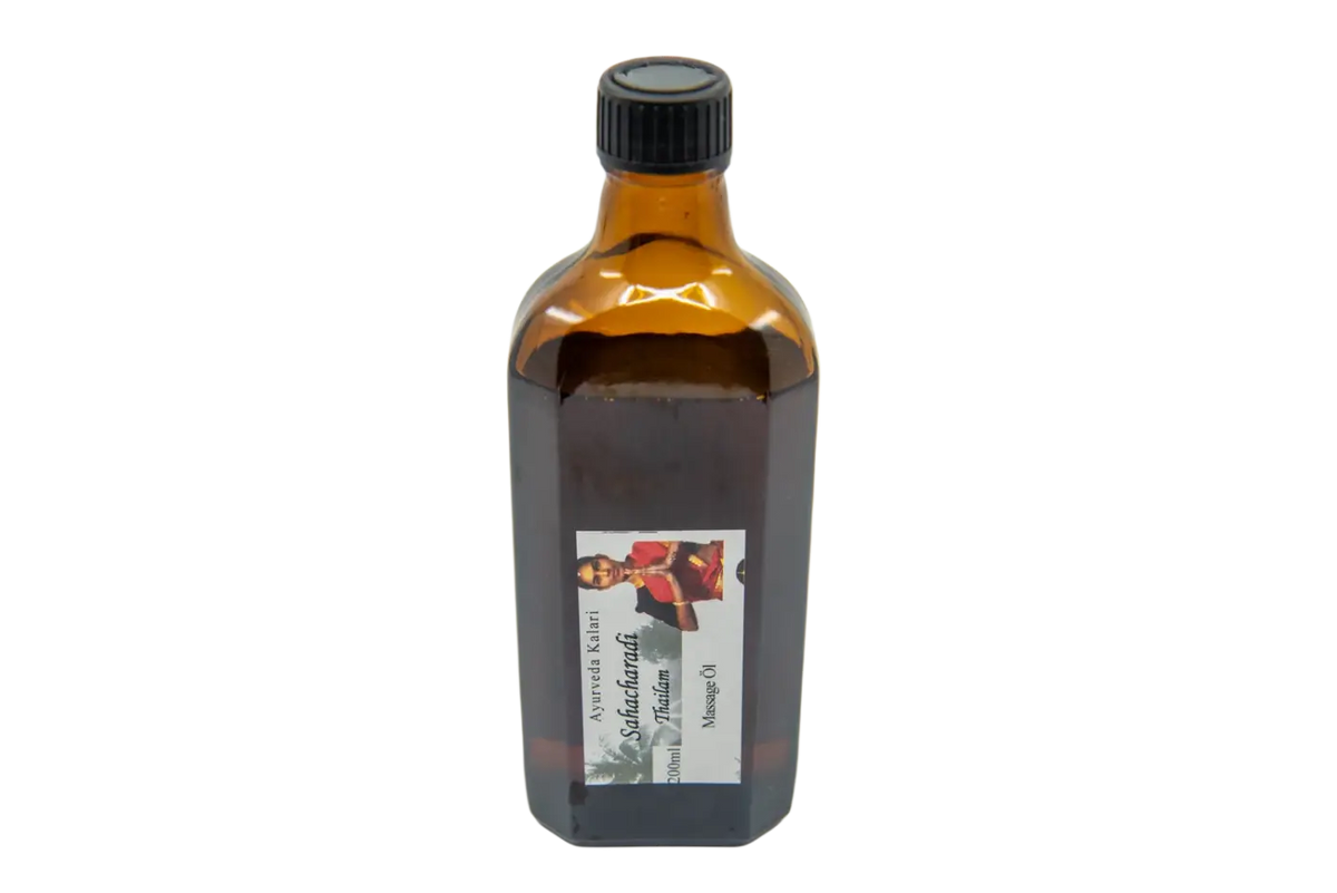 Midgard Kalari Ayurveda Massageöl Sahacharadi Thailam in 200ml Flasche, traditionelles Kräuteröl für Massage und Entspannung