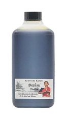 Dunkelblaue plastikflasche mit schwarzem schraubverschluß und ayurvedisches kopföl brahmi thailam etikett midgard kalari