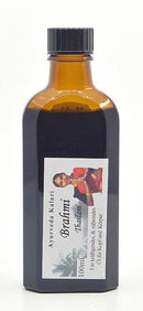 Midgard Kalari Brahmi Thailam, ayurvedisches Kopföl mit Brahmi für Haar und Kopfhaut, in einer Flasche auf weißem Hintergrund