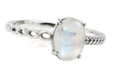 Versilberter mondstein fingerring mit ovalem mondstein und strukturierter band von artisans de madagascar im mana shop