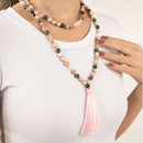 Mala Perlenkette aus Labradorit und Rosenquarz, handgefertigter Schmuck von Myga Eco, mit bunten Perlen und spirituellem Design