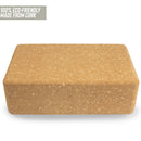 Naturfarbener Myga Eco Cork Yoga-Block, ideal für Yoga-Übungen, mit glatter Oberfläche und ergonomischem Design.
