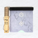 Vegane Yogamatte von Myga Eco, luxuriöses Design in mattem Grün, rutschfestes Material für Yogaübungen.