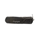 Schwarze myga yoga tragetasche mit weißem logo und kordelzugverschluss für kompakte pilates und yoga matten