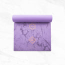 Myga Yogamatte mit bunten Druckmustern, rutschfeste Oberfläche und angenehmes Material für Yoga-Übungen.