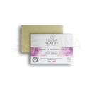 Natürliche bio-patchouli-seife in hellgelb von mademoiselle agathe ideal für empfindliche haut und tonisierenden glanz