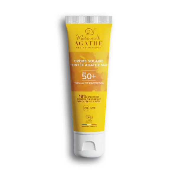 Gesichtssonnencreme von Mademoiselle Agathe mit Bio-Formel, getönt, SPF50+ für natürlichen Sonnenschutz und Hautschutz.