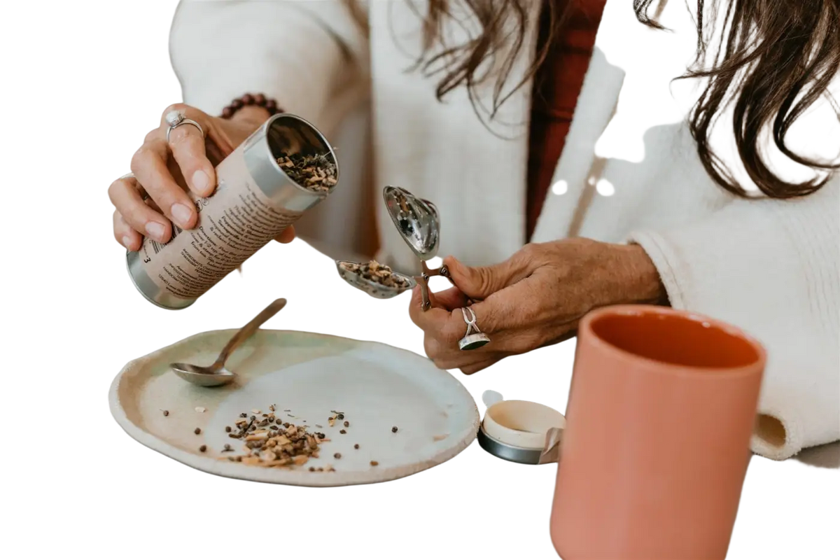 PAAVANI Ayurveda Cool & Calm Tee, ayurvedischer Tee zur Pitta-Balance, mit Kräutern für inneres Gleichgewicht.