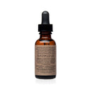 Gesicht mit Karna Purana Ayurvedisches Ohrenöl von PAAVANI Ayurveda gegen Trockenheit und Unbehagen.