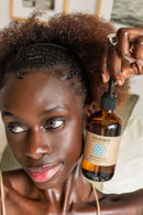 PAAVANI Ayurveda Pitta Körperöl, kühlendes Abhyanga-Öl für empfindliche Haut, Flasche mit Öl und Naturbestandteilen