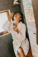 Paavani Ayurveda Nasenöl, ayurvedisches Nasenöl für tiefes Atmen, zeigt die Flasche mit natürlicher Verpackung.
