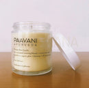 Paavani ayurveda trataka ghee kerze in cremigem gelb im klaren glas für ayurvedische meditation fokus und augenpflege