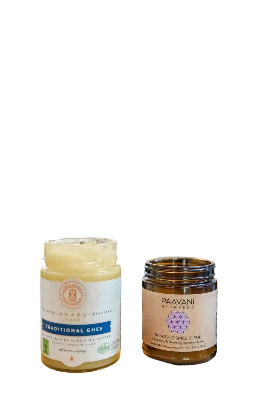 PAAVANI Ayurveda Tridosha-Gewürzmischung, natürliche Gewürze für Verdauung und Balance, in einer Gewürzschale.
