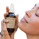 Dunkle bernsteinfarbene glas-sprühflasche paavani ayurveda vata toner ayurvedischer gesichtsspray für trockene haut